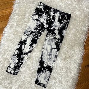 NWOT Seamless Tie Dye Leggings One Size Fits All